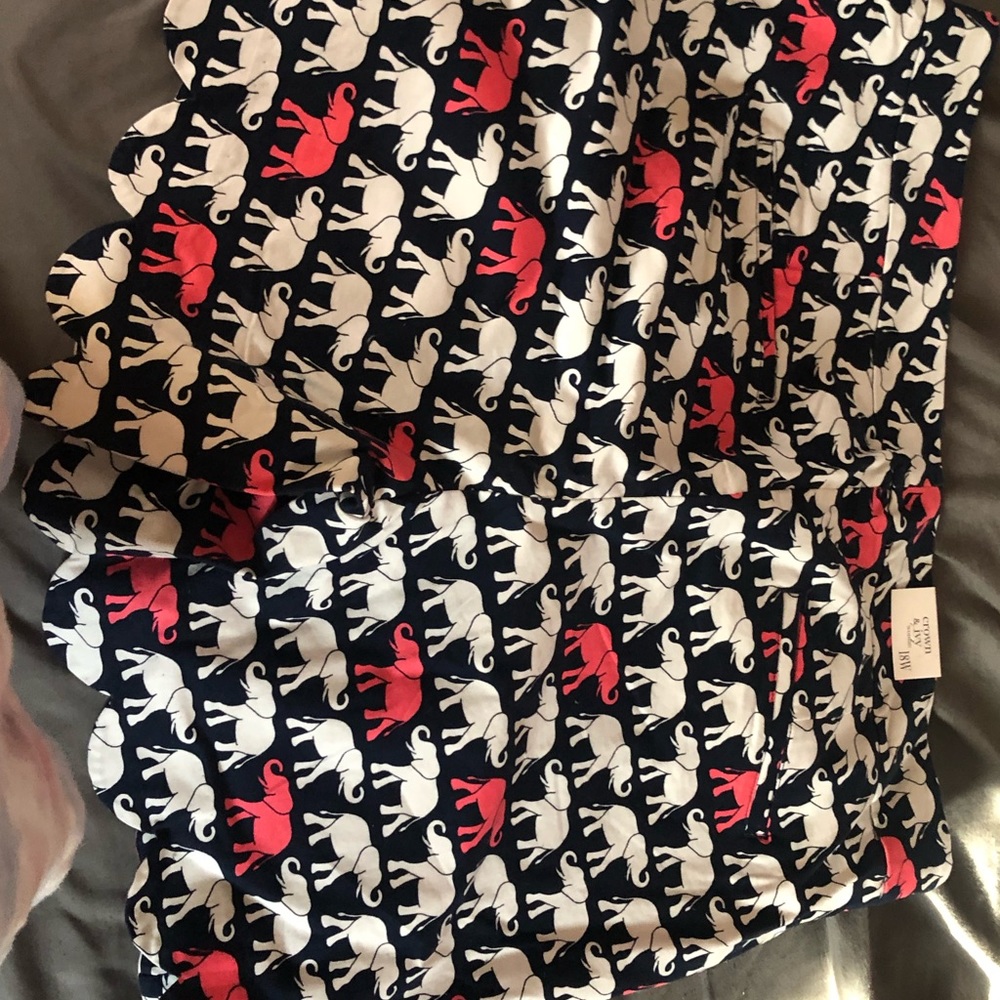 Crown and ivy shorts
